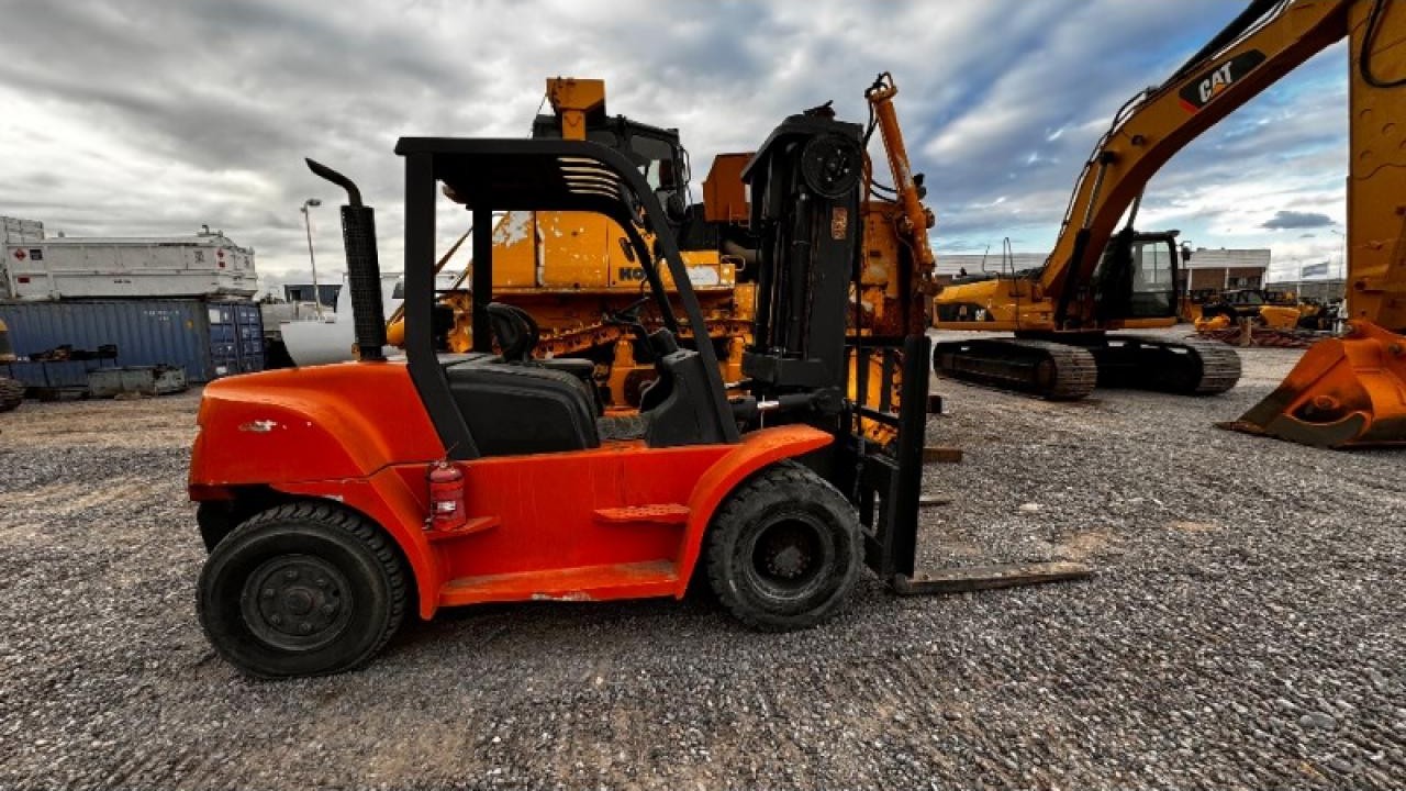 Autoelevador Goodsense Diesel - 7 Toneladas - Torre Triple - 4.5m - Desplazadores - 2011