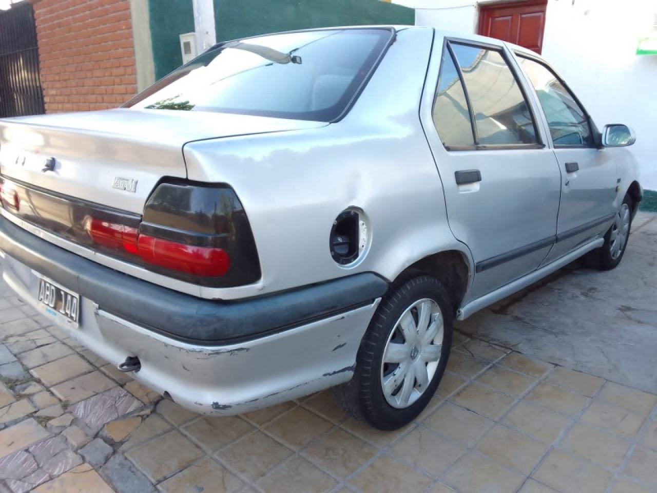 Vendo Renault 19 Rt 1.8 Inyección Naftero 8 Válvulas Modelo 1995