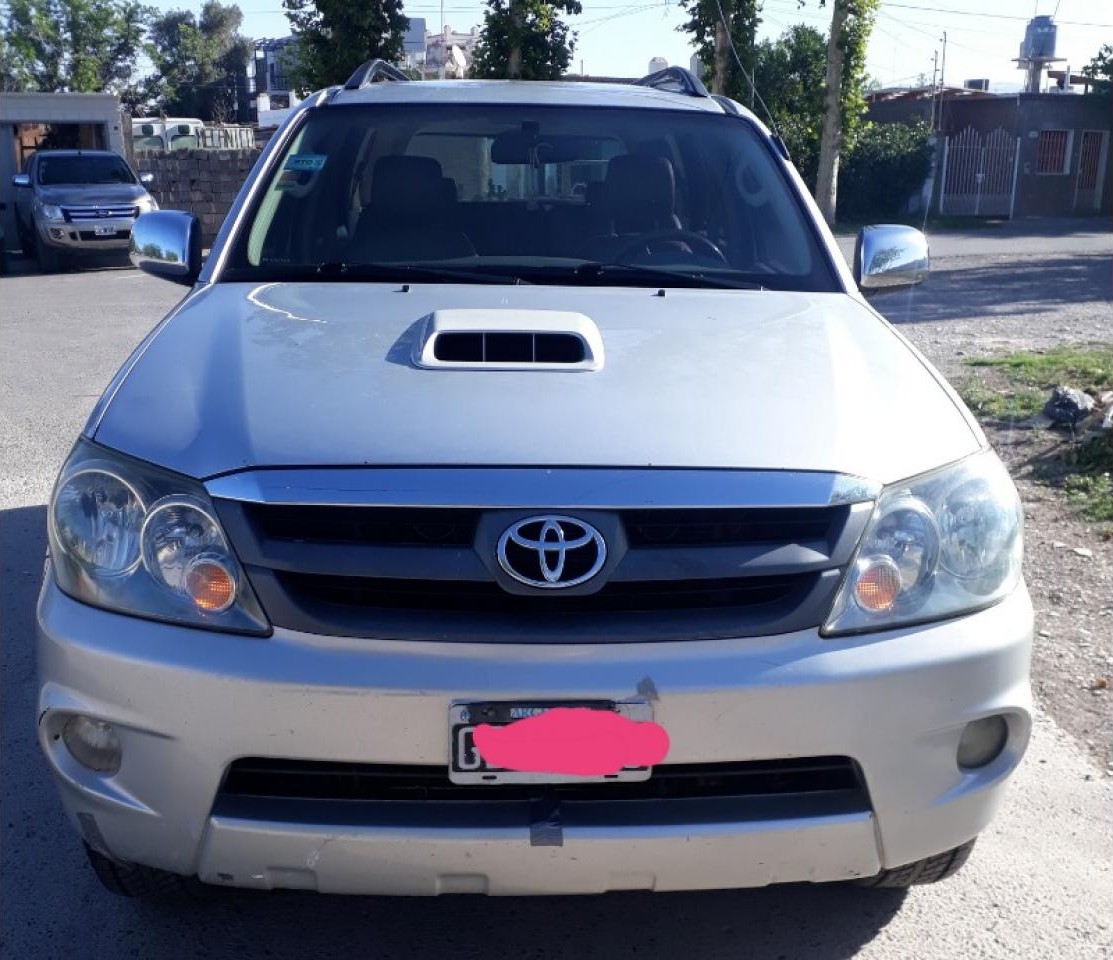 Toyota Hilux Sw4 Año 2007 Cuero Manual - Titular Impecable Cambio Por Mayor