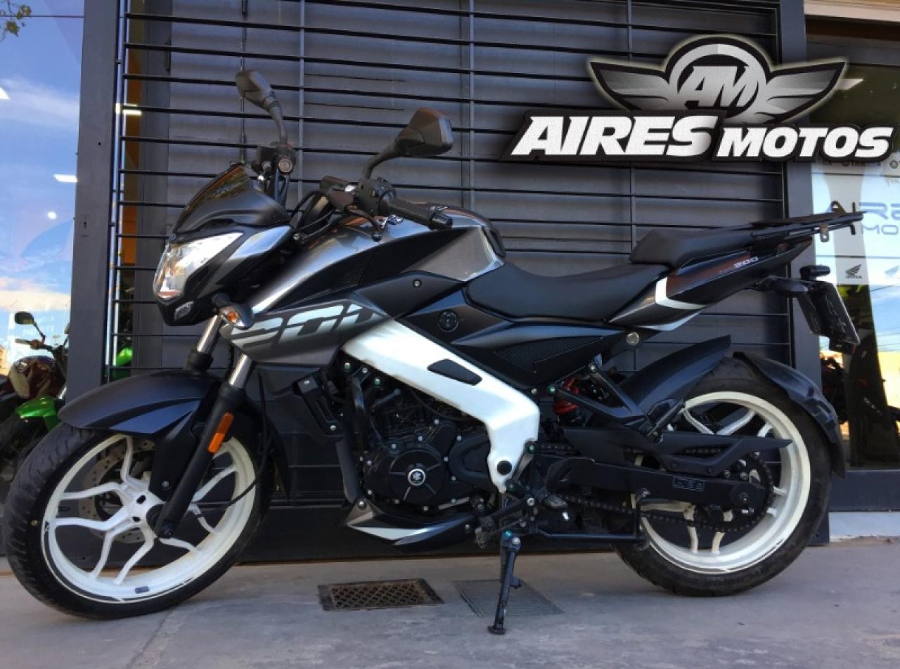 Bajaj Rouser Ns 200/ 2023 Usada *** Aires Motos *** Financiación Con Dni / Tarjetas De Crédito 24 Meses / Permutas...