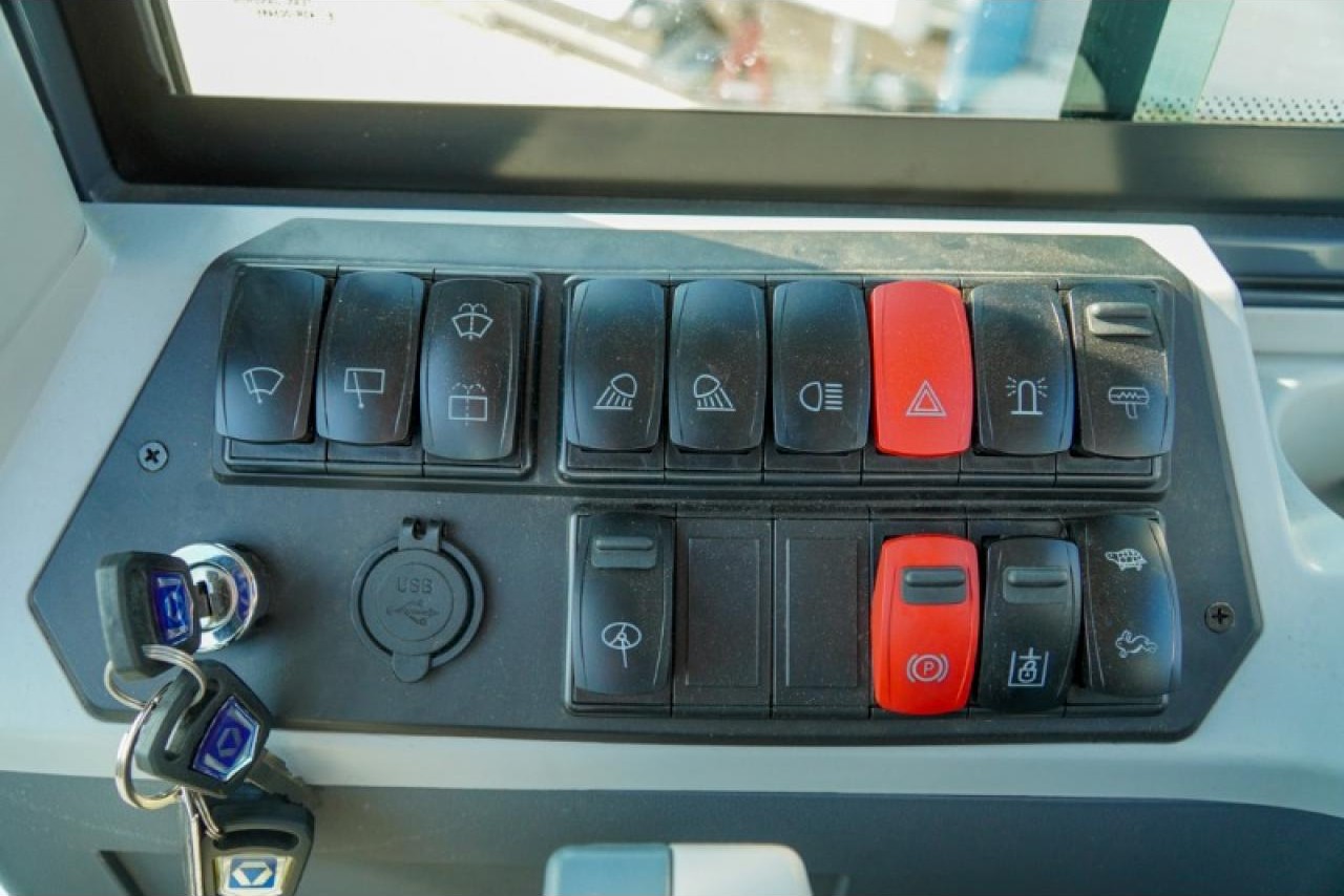 Miniatura 9