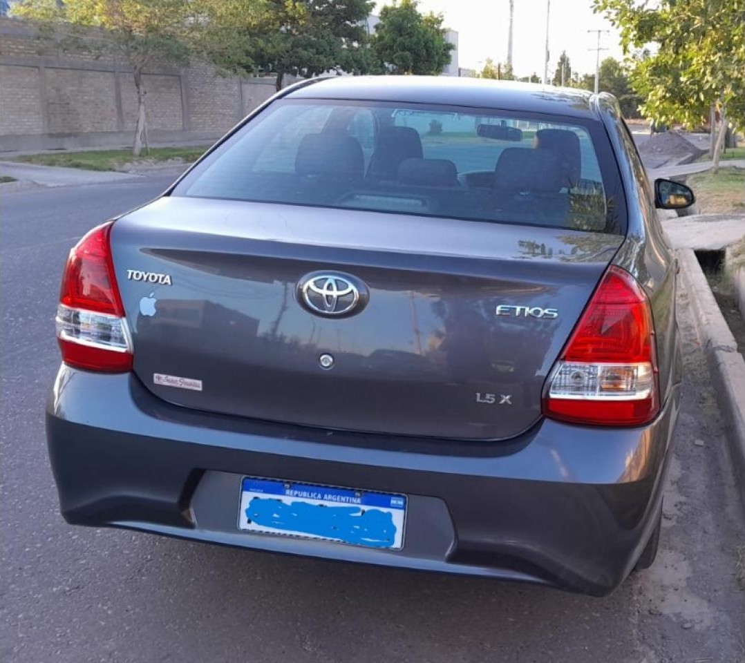 Toyota Etios X 2021 Sedan 1.5