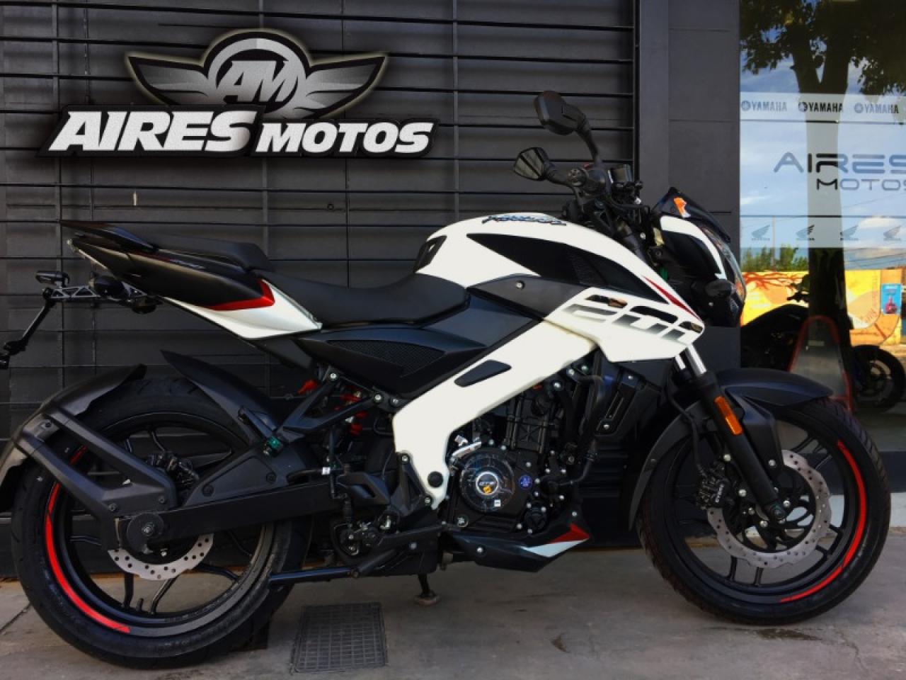 Bajaj Rouser Ns 200 Modelo 2024 *** Aires Motos *** Financiación Total Con Dni / Permutas...