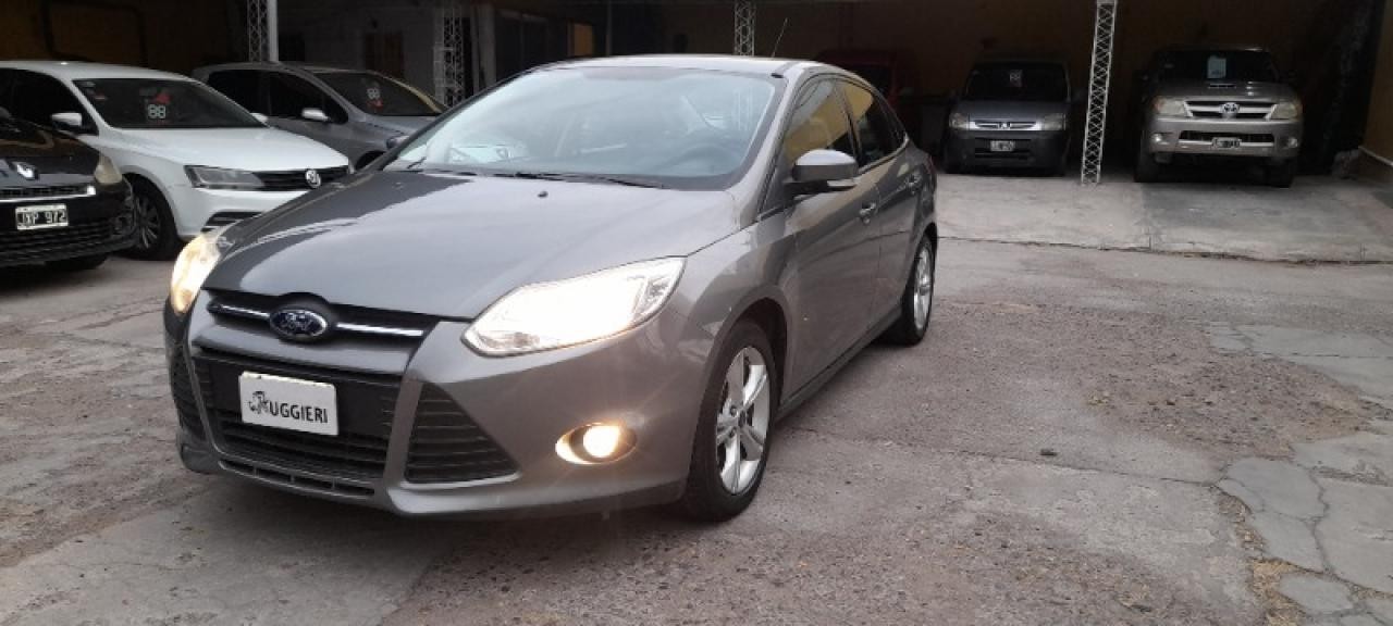 Ford Focus S 1.6 Sedán. Año 2014. Primera Mano.