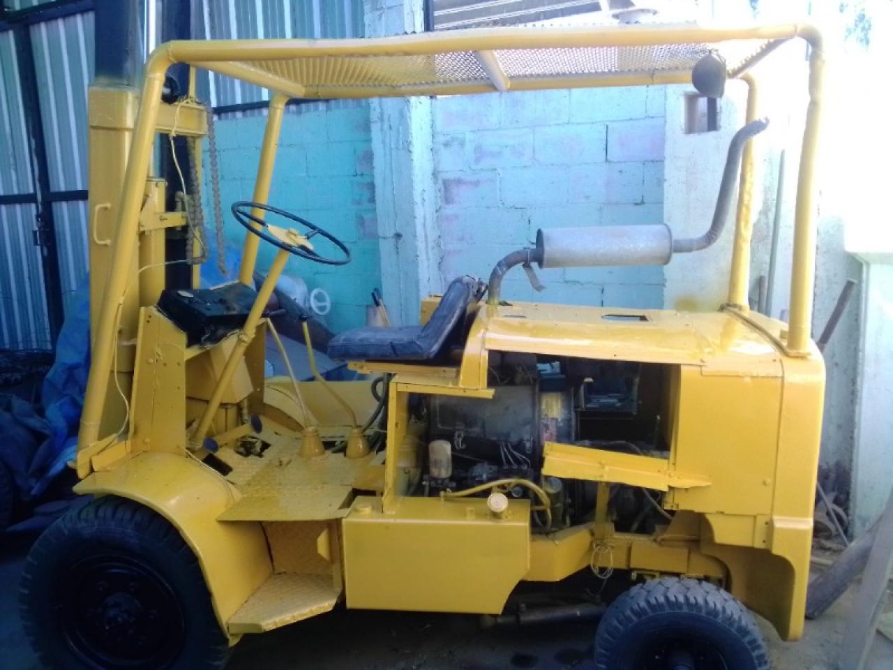 Autoelevador Grande Rodado Alto Cubiertas Nuevas Motor Deutz 3 Cilindros Direccion Hidraulica Doble Torre