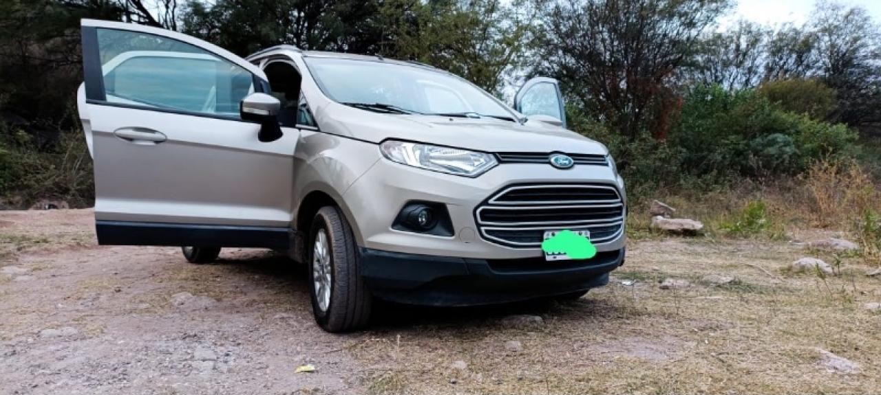 Ford Ecosport 2015 1,6 Nafta
