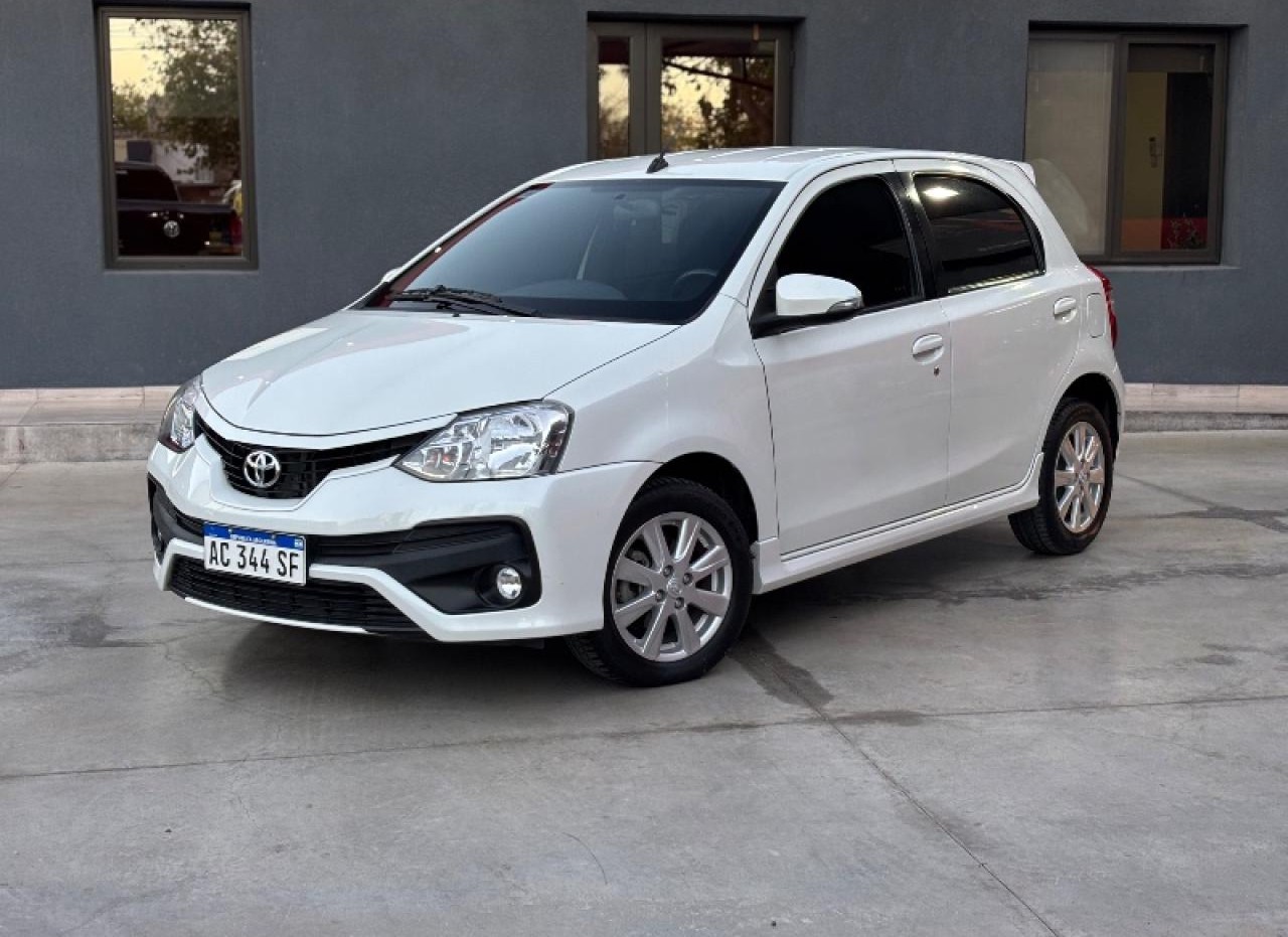 Toyota Etios 1.5 Sedan Xls Linea Nueva 2018 60000km
