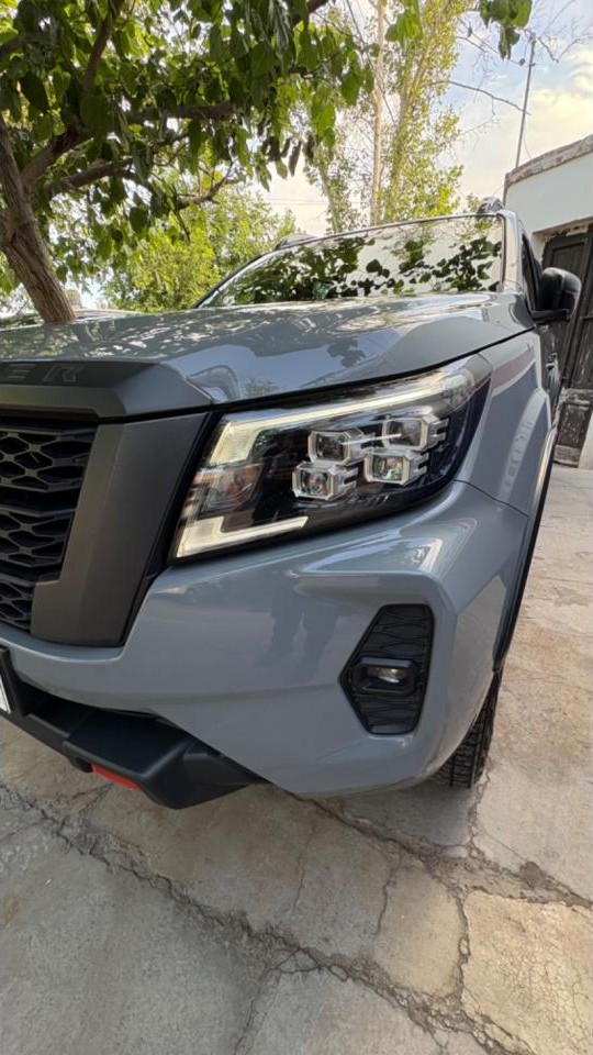 Nissan Frontier 4x4 Tope Gama