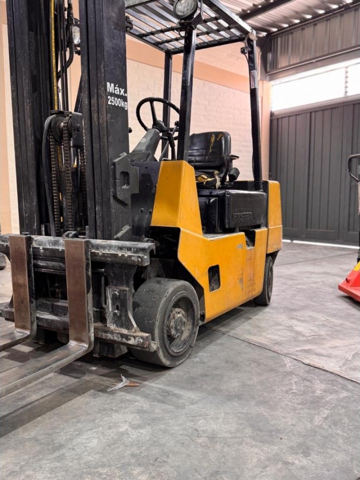 Autoelevador Hyster 2.5tn Con Desplazador Impecable - 100% Financiado Hasta 12 Cheques.
