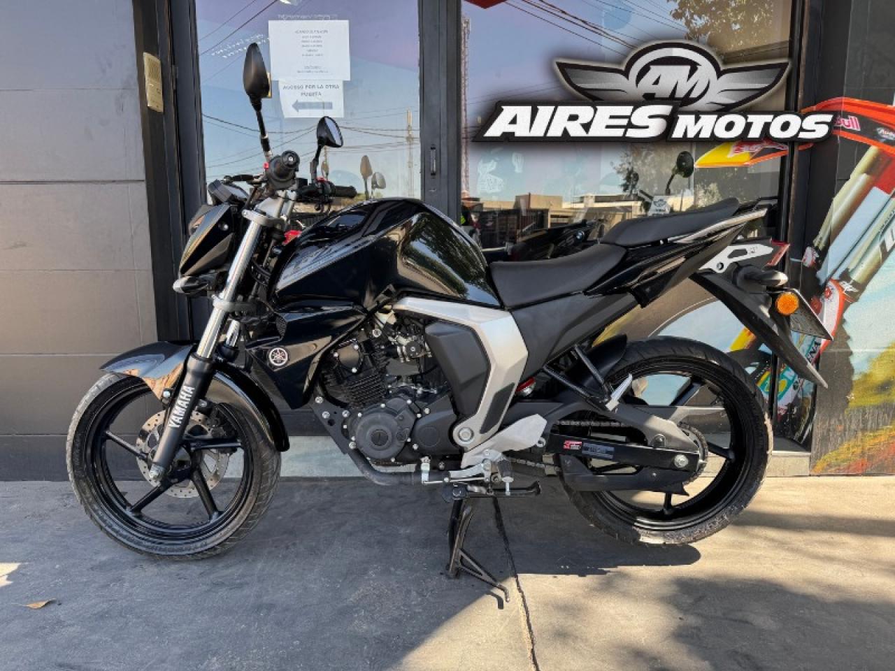 Yamaha Fz Fi Modelo 2021 *** Aires Motos *** Financiación Con Dni / Tarjetas De Crédito 12 Meses / Permutas.