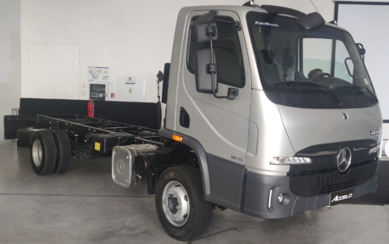 Mercedes Benz Accelo 915 /1116