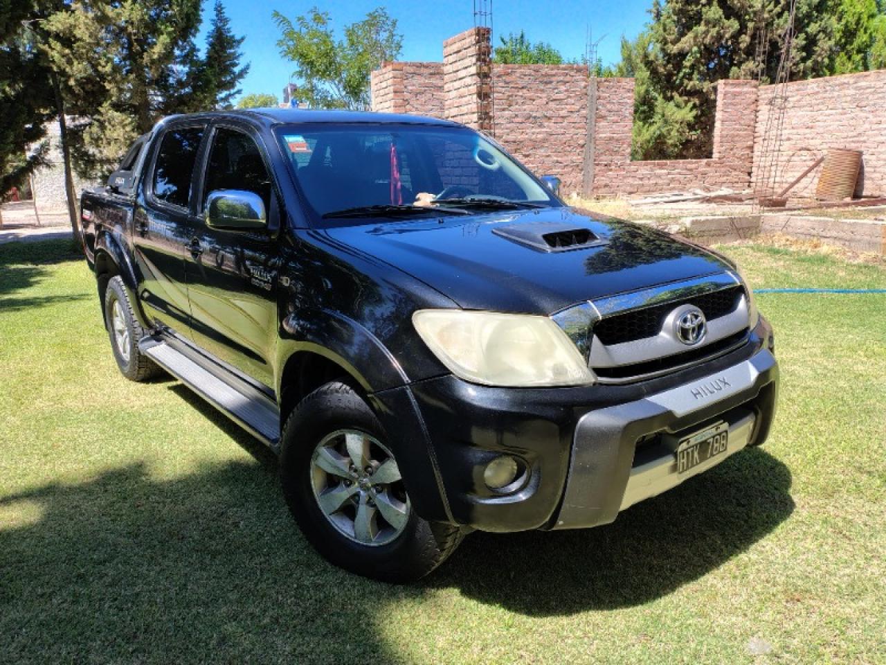 Toyota Hilux Srv 3.0 Tdi Cuero