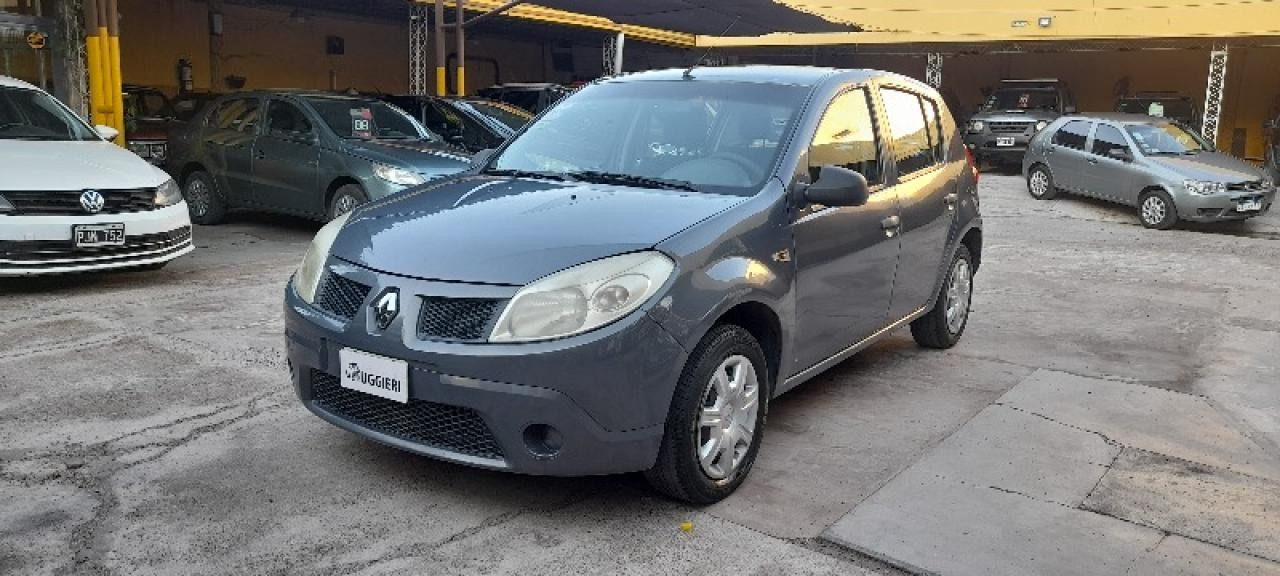 Renault Sandero Pack 1.6 8v.  Año 2010. Segunda Mano. Con Gnc De 5ta