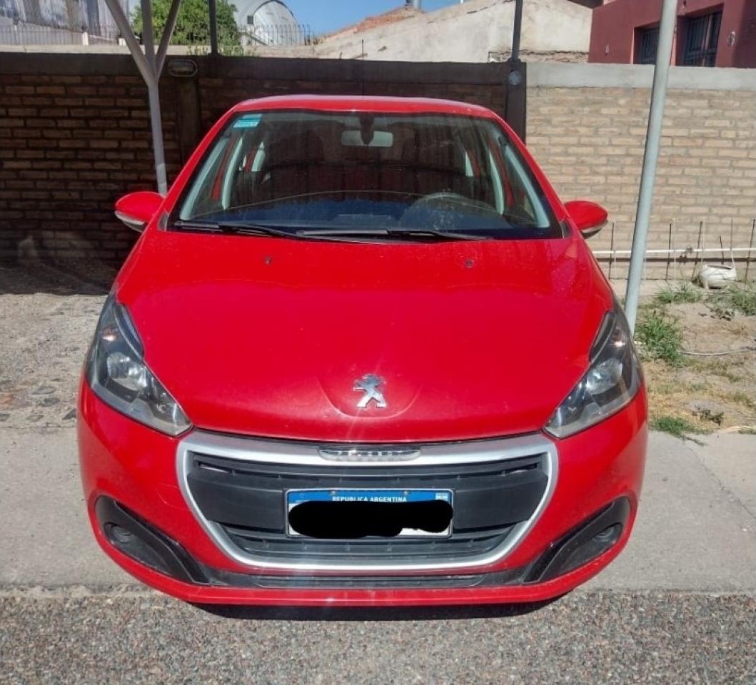 Peugeot 208 Active. 1.6 Modelo 2017