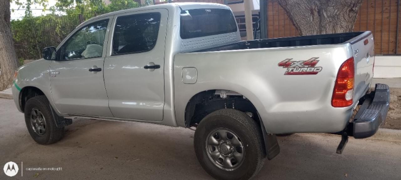 Toyota Hilux Dx 4x4 2011 Excelente Estado