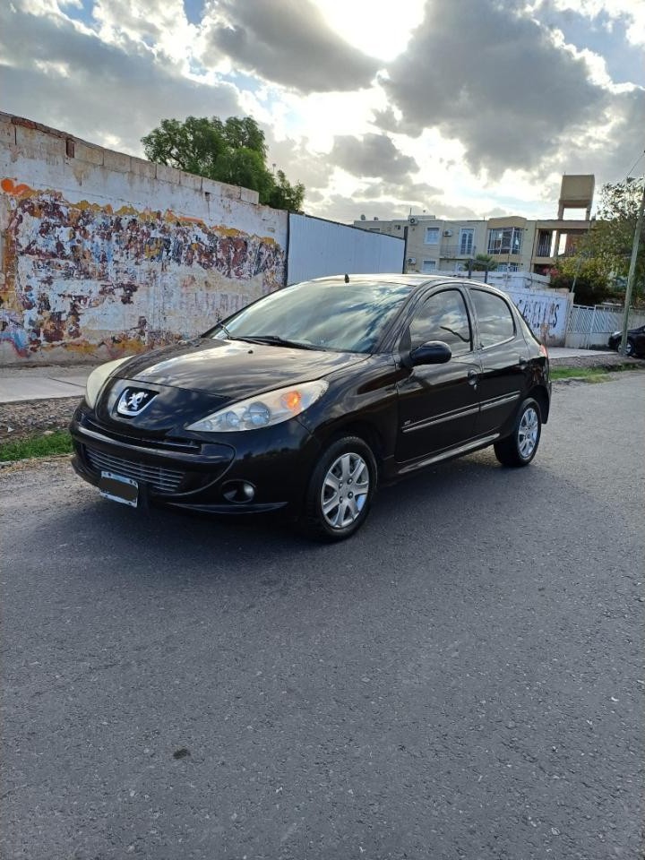 Peugeot 207 1.4 Hdi 2013