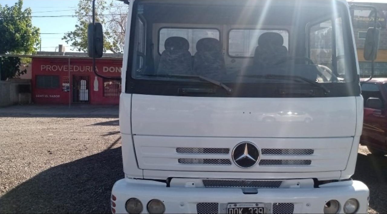 Mercedes Benz 712, 2001