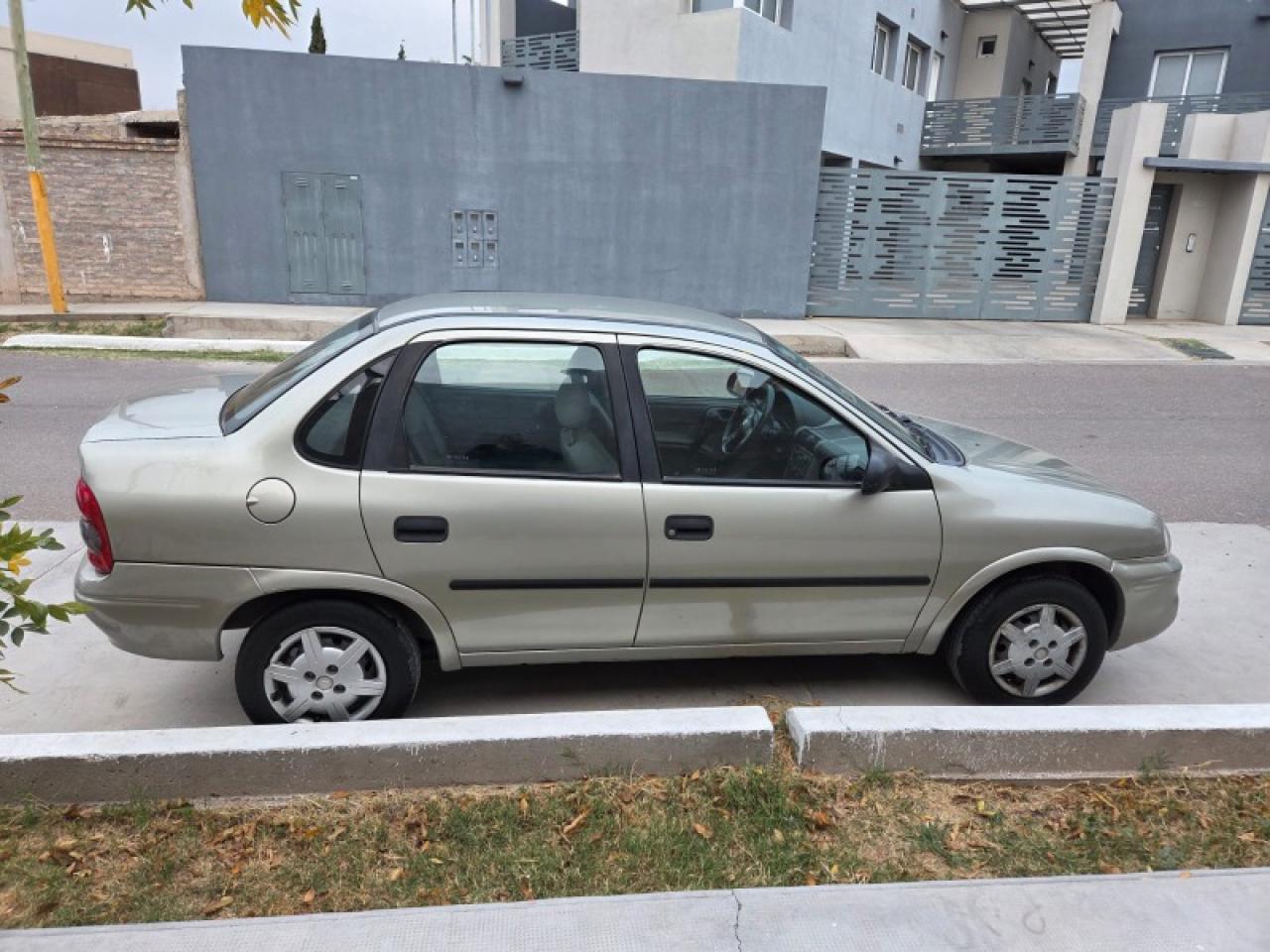 Chevrolet Corsa Classic 1.4 - Modelo 2010 Nafta-gnc