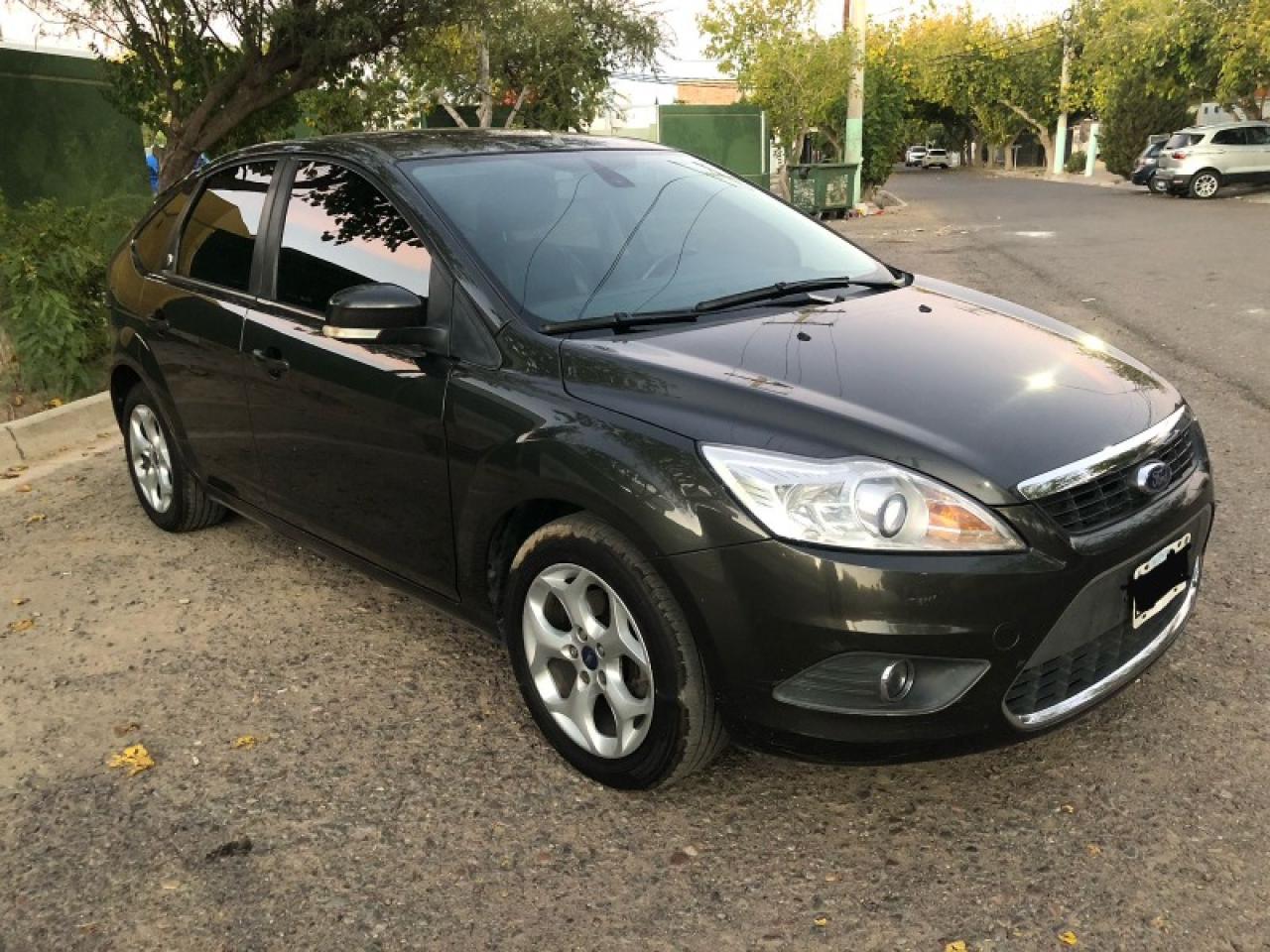 Ford Focus  2012 - 2.0 Guia At (no Powershift) - 160000 Km (escucho Oferta Razonable)