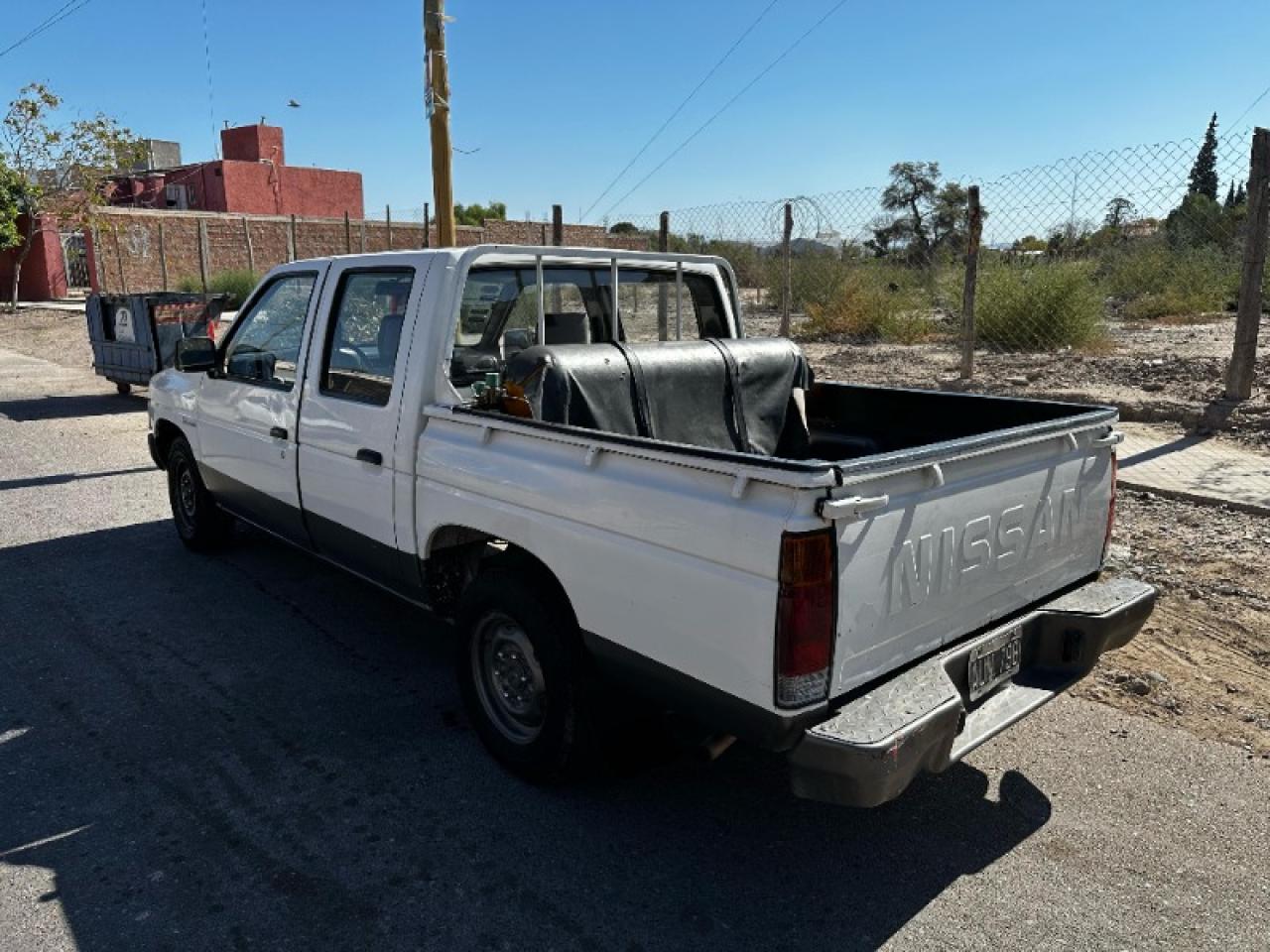 Nissan D21 4x2 Nafta Gnc