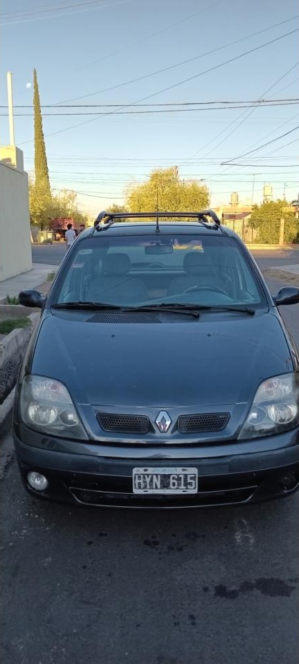 Vendo O Permuto Por Moto.  Renault Scenic Sportway Con Gnc Grande De 18 M³.