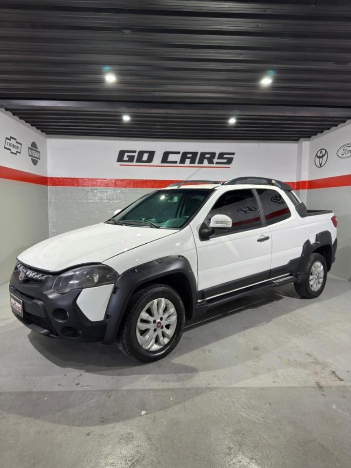 Fiat Strada 1.6 Adventure D/c 2015 Gnc5