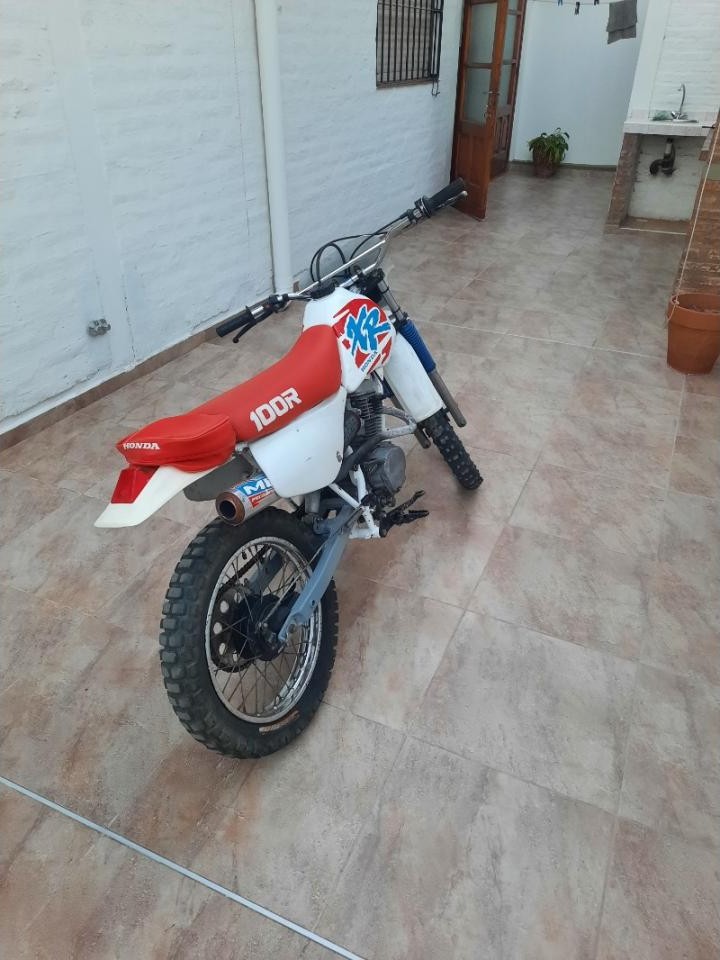 Honda Xr100. 2000