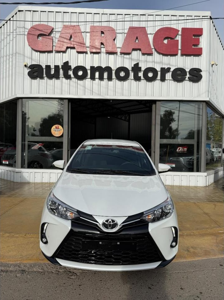Toyota Yaris Xls + Cvt