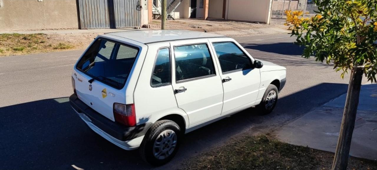 Fiat Uno Fire 1.3 - Año 2010- Blanco- 5 Puertas