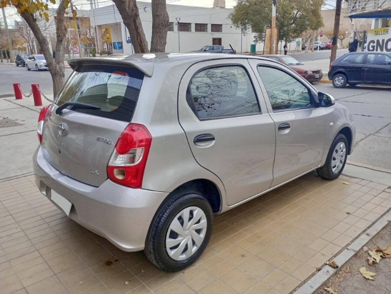 Miniatura 3