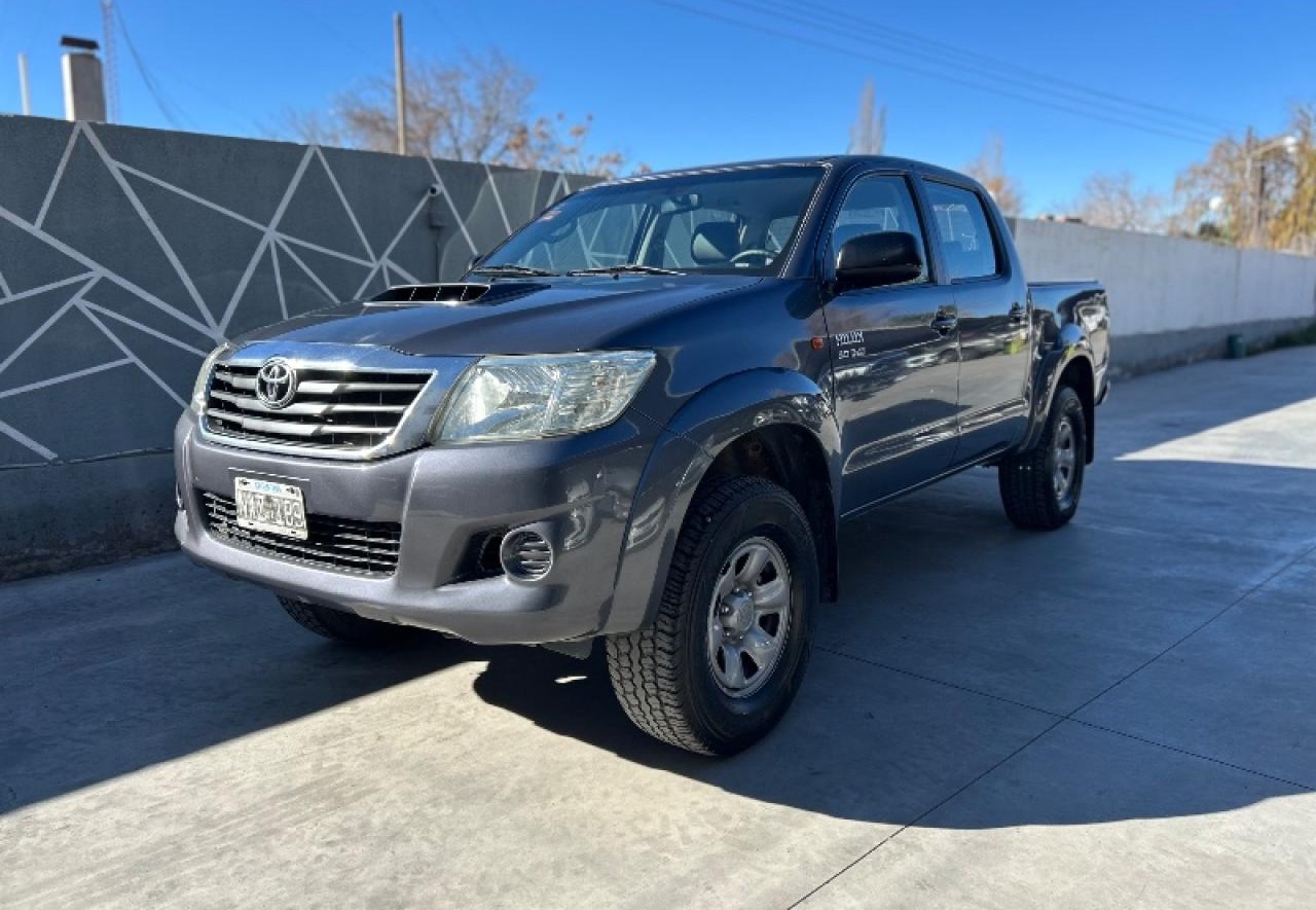 Toyota Hilux Sr 4x4
