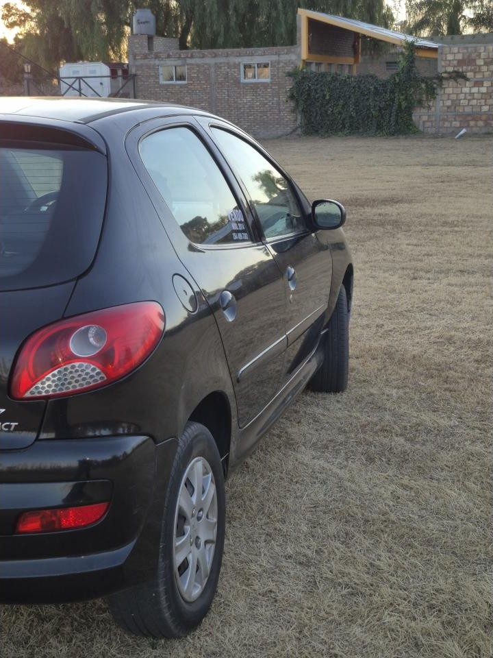Peugeot 207 Compact Activ 5 P, 2014