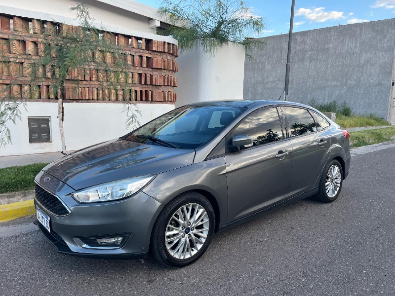 Ford Focus Se Plus 2.0 2016