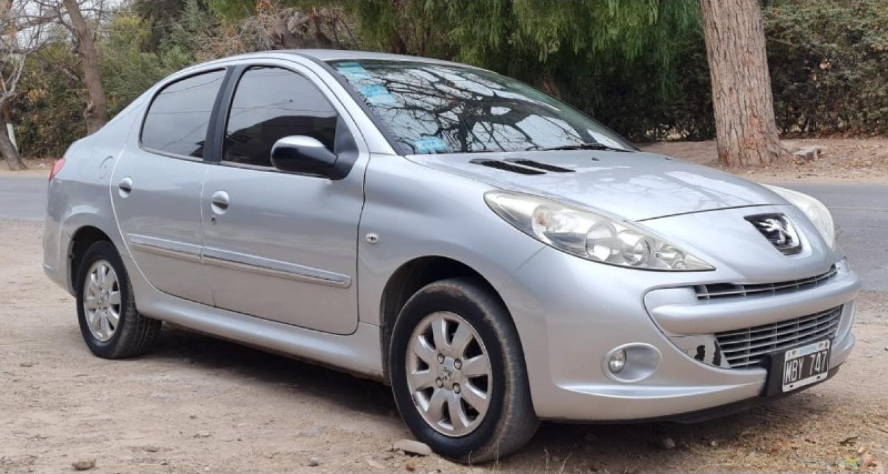 Peugeot 207  1.4 Nafta 2013 Titular 2da Mano