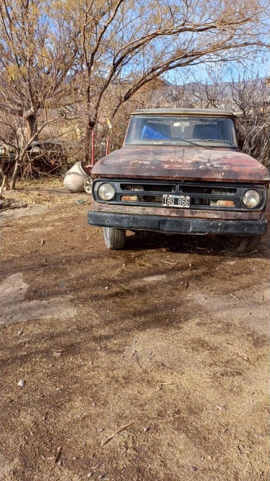 Dodge 200