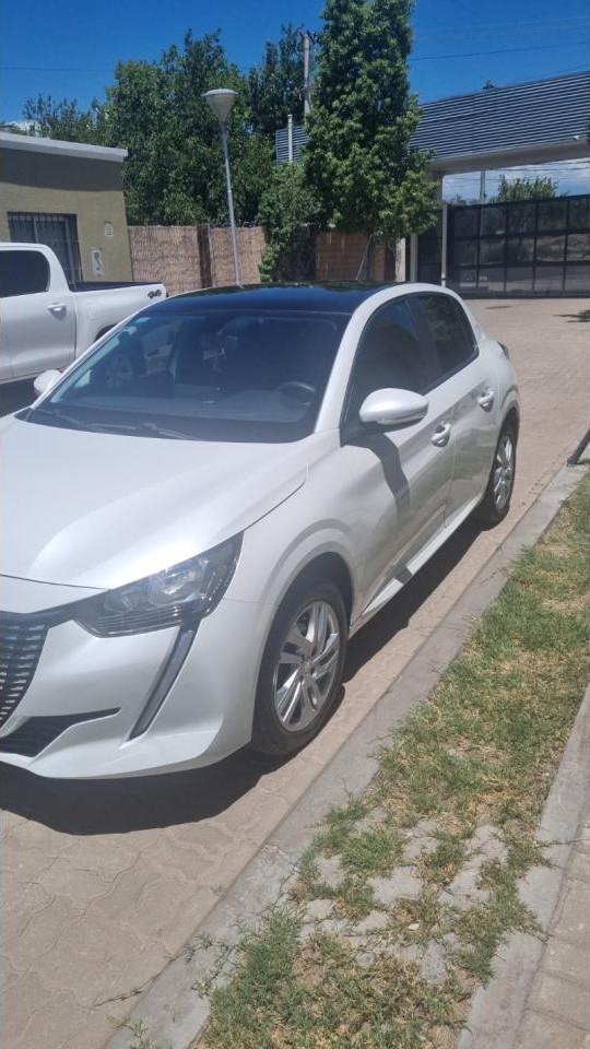 Peugeot 208 Active 1.6 2021 60000km