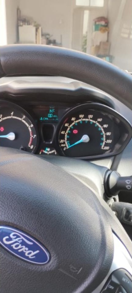 Ford Fiesta Kinetic Se 2014