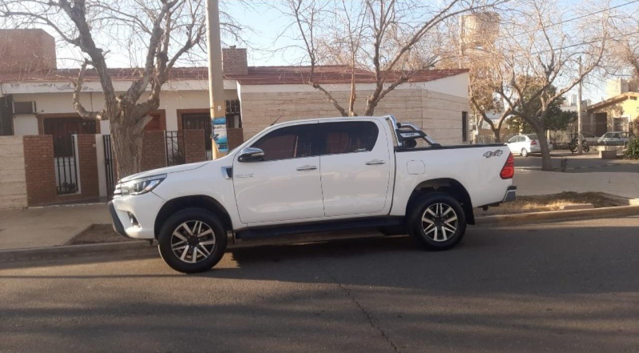 Toyota Hilux 2016