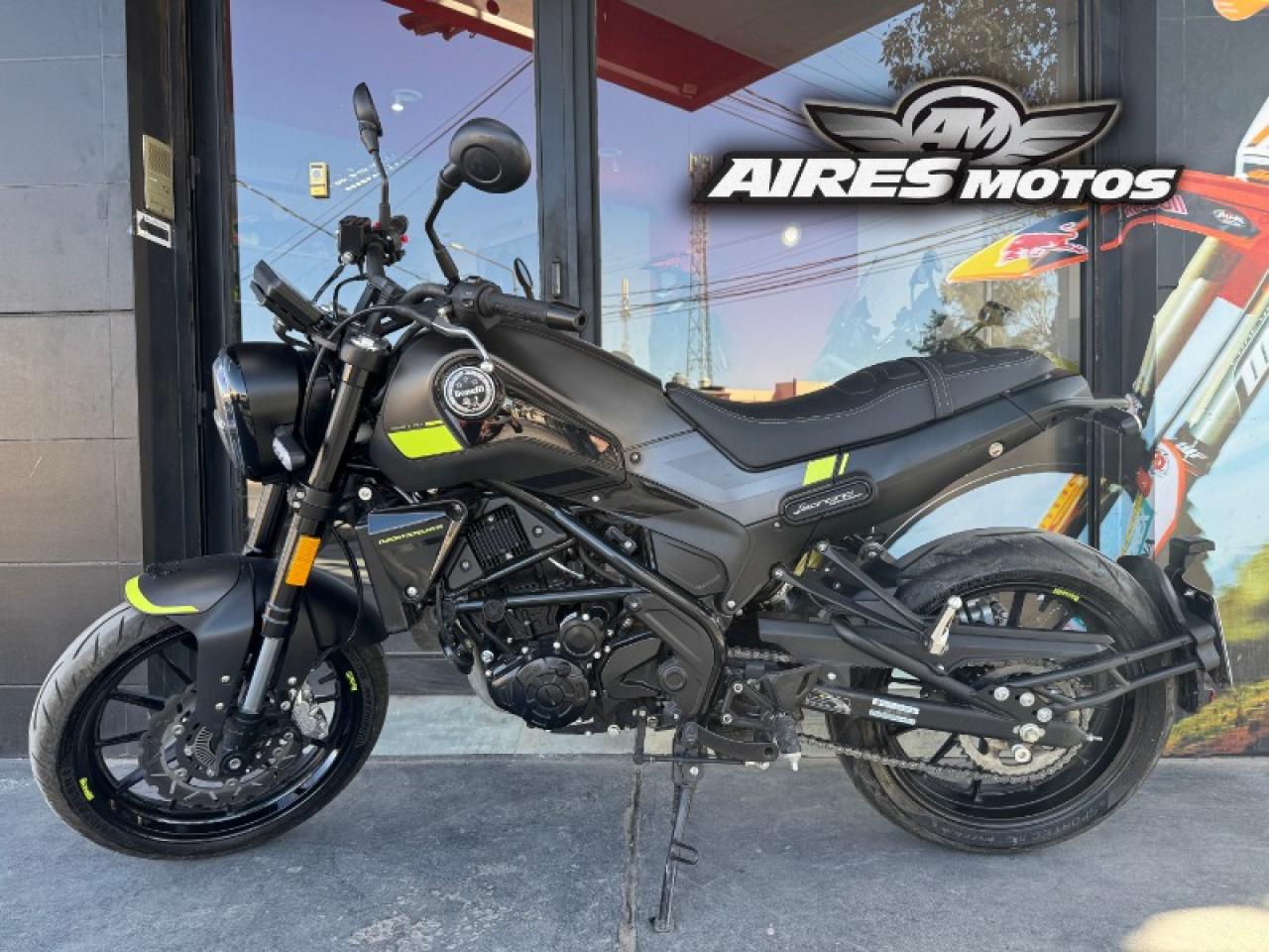 Benelli Leoncino 250 Modelo 2024 *** Aires Motos *** Financiación Con Dni / Tarjetas De Crédito 12 Meses / Permutas...