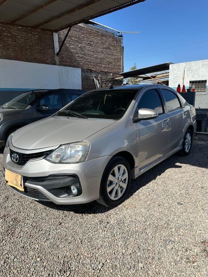 Toyota Etios 1.5 Xls Mt6, 2017