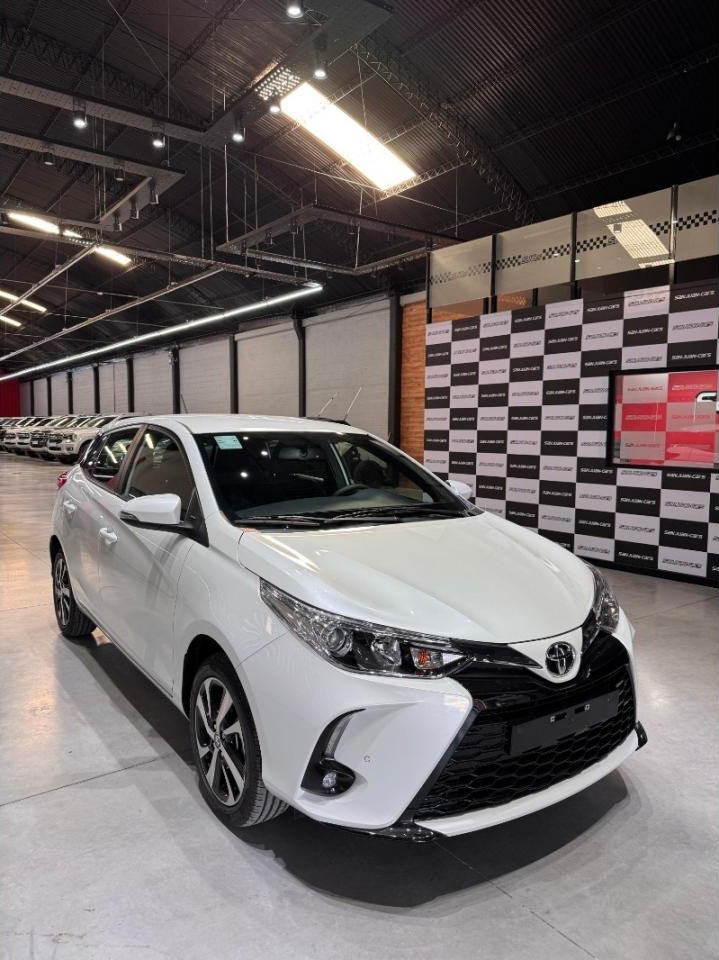 Toyota Yaris 1.5 107cv Xls Pack Cvt 2026 0km Entrega Inmediata.