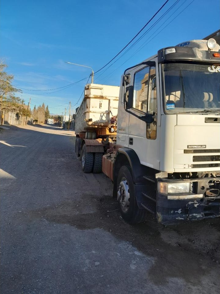Iveco Eurocargo Con Batea Petinari 3 Ejes