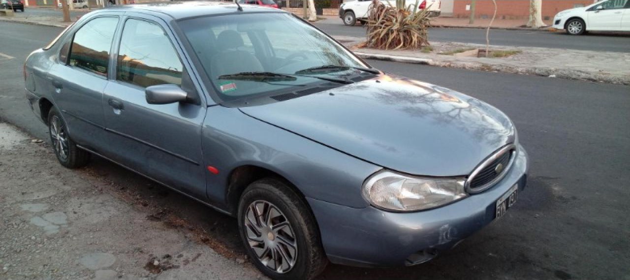 Ford Mondeo Clx 1998 Nafta. Titular Al Dia