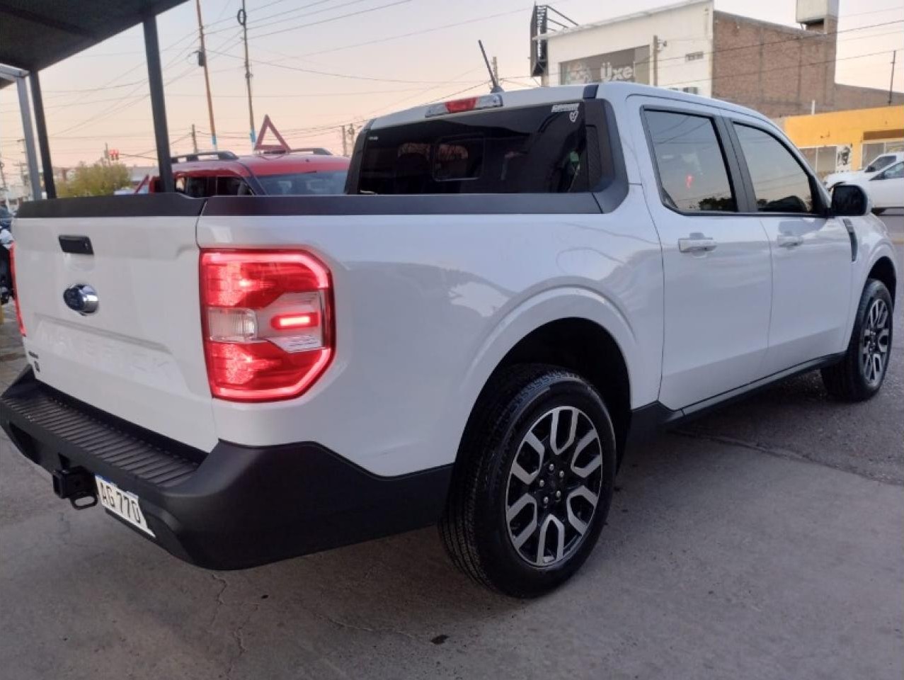 Ford Maverick Lariat Hibrida