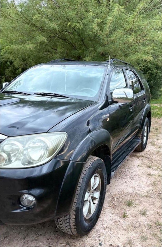 Toyota Hilux Sw4 4x4 Cuero Titular