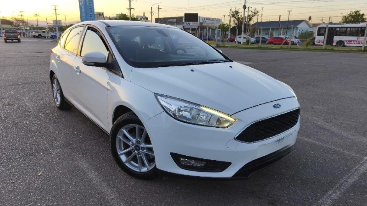 Ford Focus S 1.6 5 Puertas