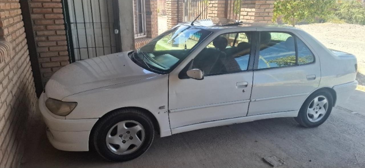 Peugeot 2.0 Xt Hdi, 2001