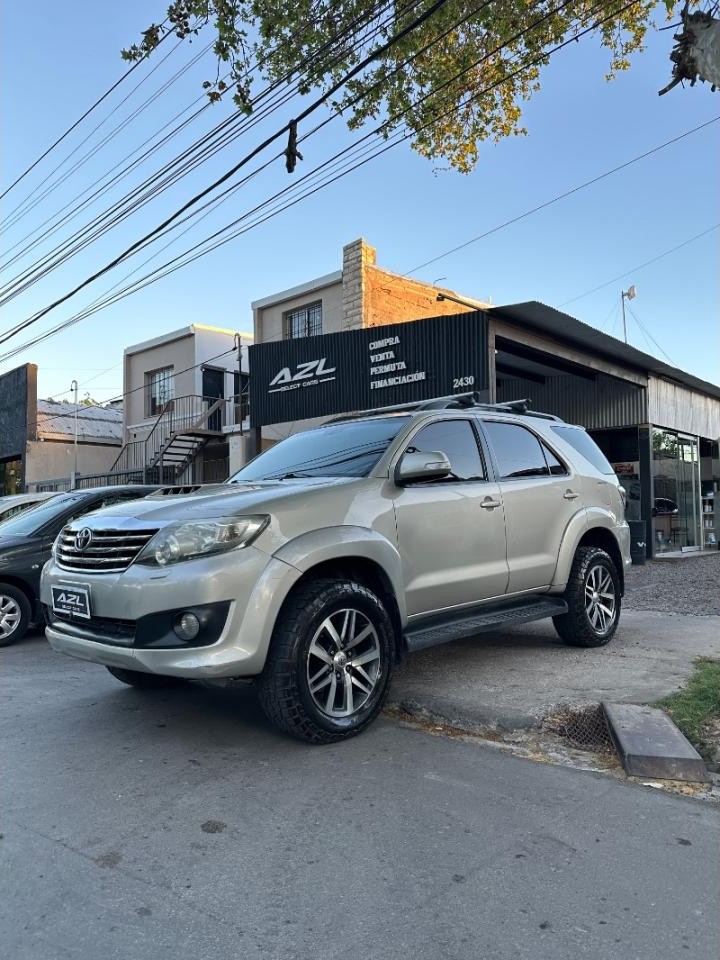 Toyota Hilux Sw4 Srv 3.0 Cuero At 2012