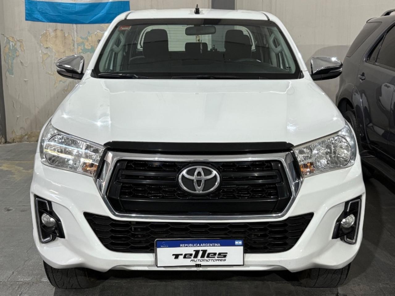 Toyota Hilux Sr 2.8 4x4, 2019
