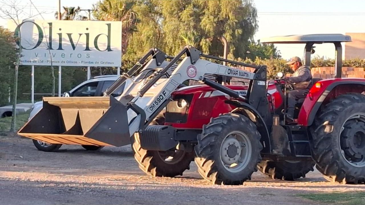 Tractor Massey De 120hp C/ Pala Cargadora